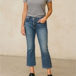 VTG YMI Cropped Jeans Y2K Size 9 Low Rise Bootcut Zip Denim Button Accents Embro